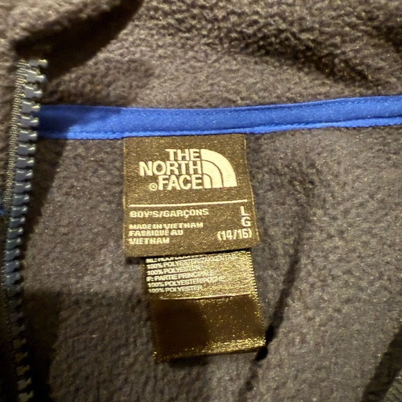 Boys north face zip up jacket - Picture 3 of 3